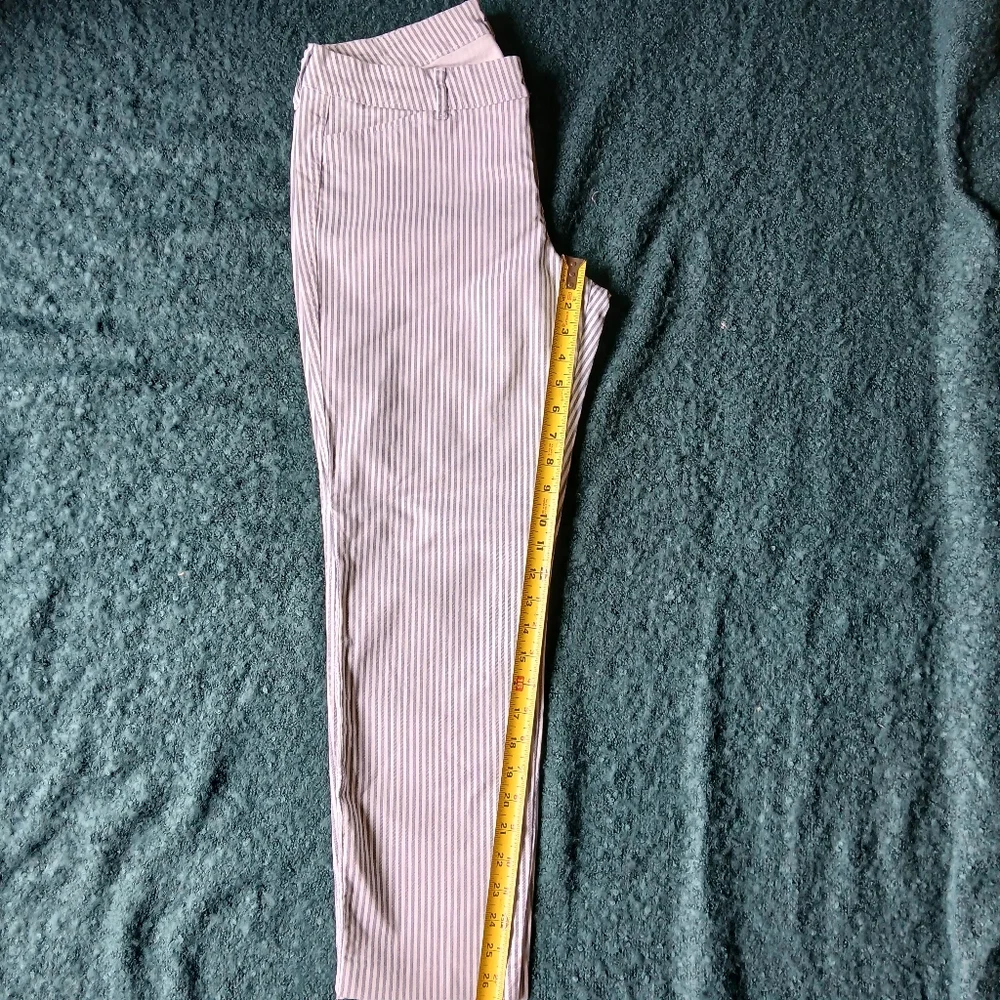 Old Navy Blue and White Pixie Chino Jeans for Effortless Style‎ Sz 10